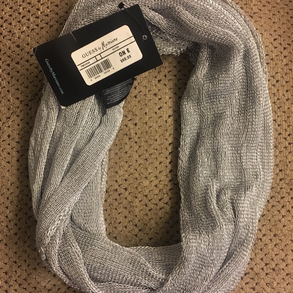 Marciano scarf